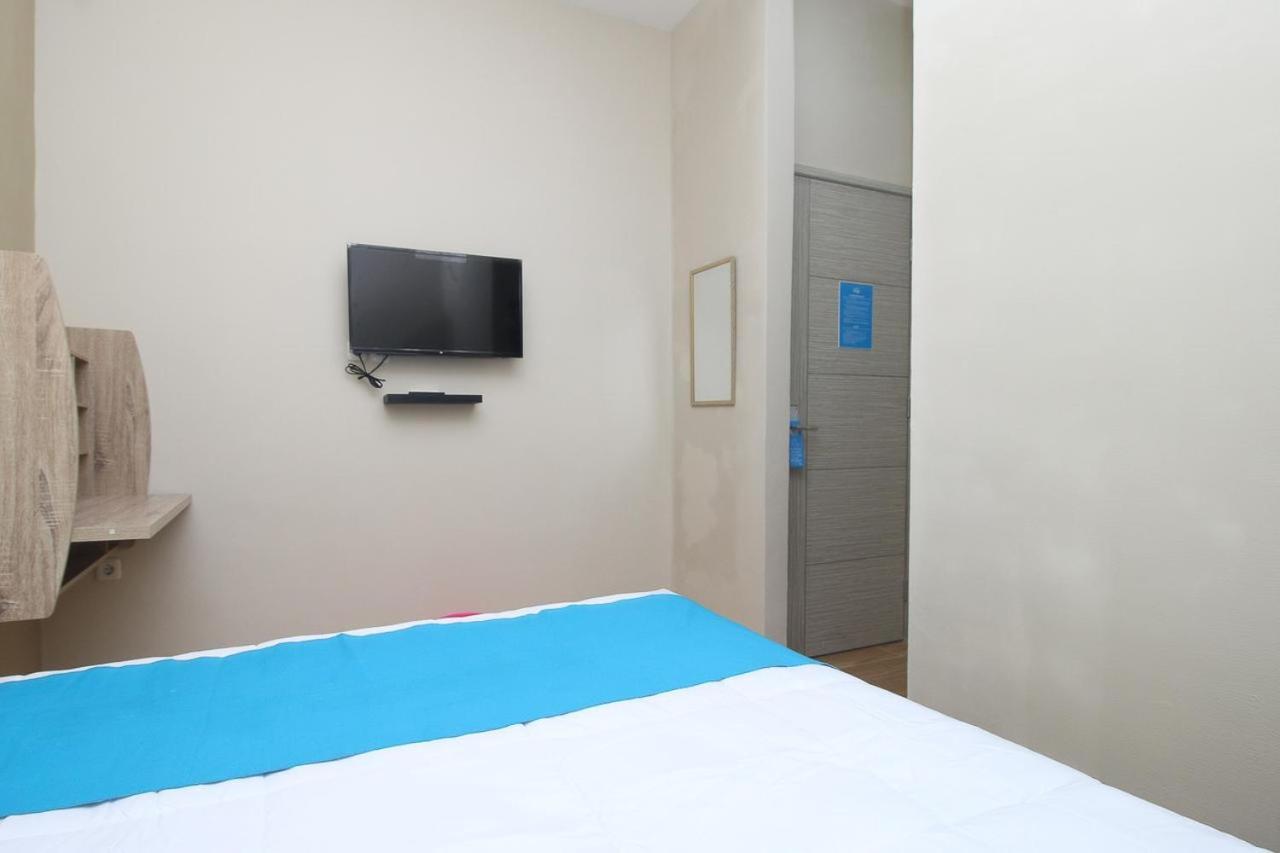 Cozrooms Near Mrt, Plaza Indonesia, And Grand Indonesia ジャカルタ エクステリア 写真