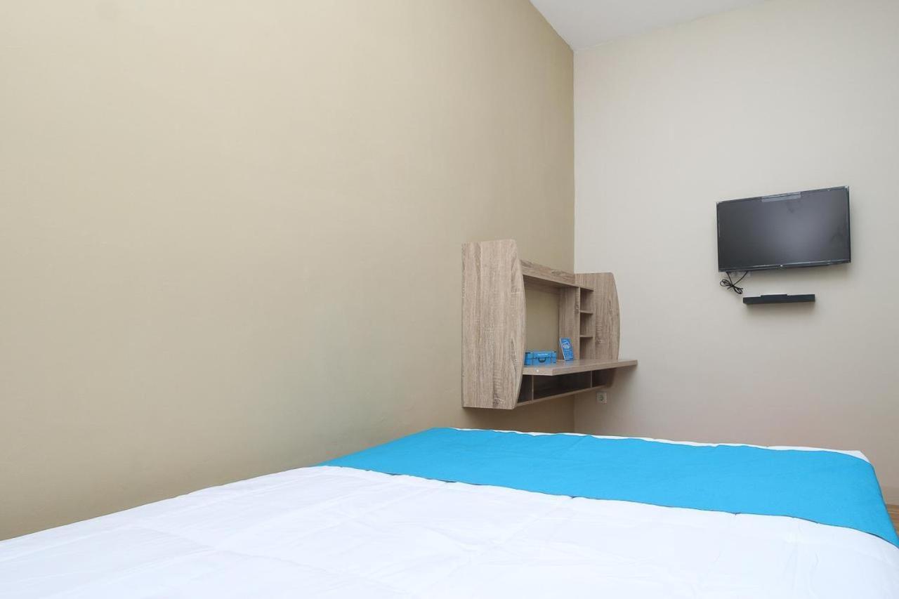 Cozrooms Near Mrt, Plaza Indonesia, And Grand Indonesia ジャカルタ エクステリア 写真